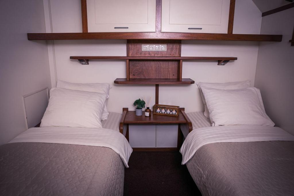 Botel Lena Maria Amsterdam Esterno foto
